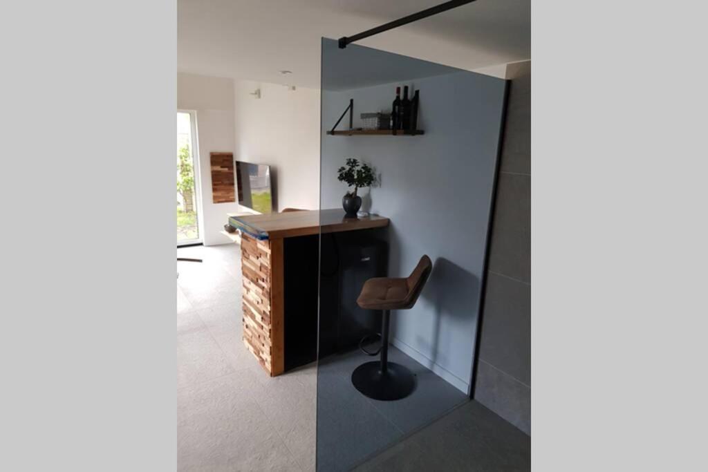 La Vie Est Belle Vlissingen Villa Exteriör bild